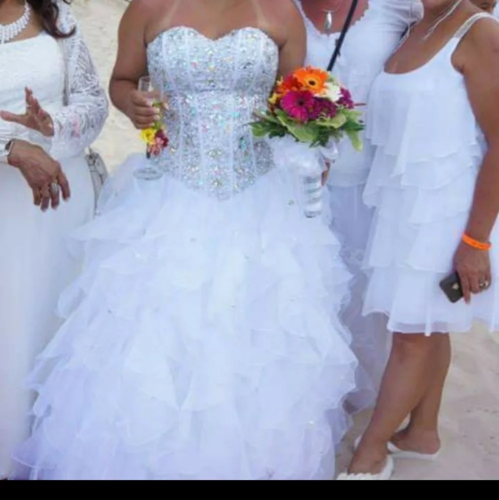Wedding dress, used for a wedding - Picture 1 of 7